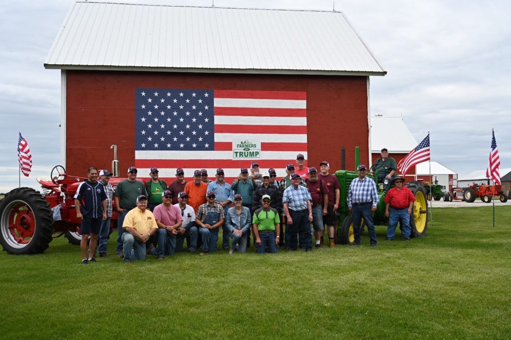 The American Flag Barn on Dave Kestel’s farm was the perfect photo-op stop. –Photo by Stephanie Irvine.